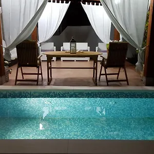 Bed & Breakfast Sole D'oro Iun S4354, La Maddalena (Cagliari)