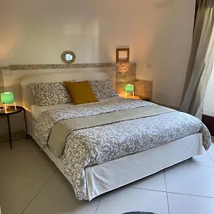  Hébergement de vacances Luigi A Poggio Dei Pini, Con Giardino E Posto Auto