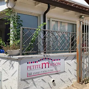 Petite Maison Bed and breakfast